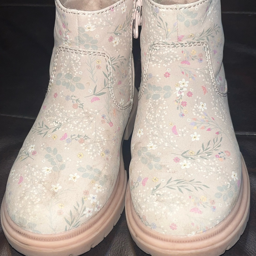 UGC Cat & Jack toddler boots